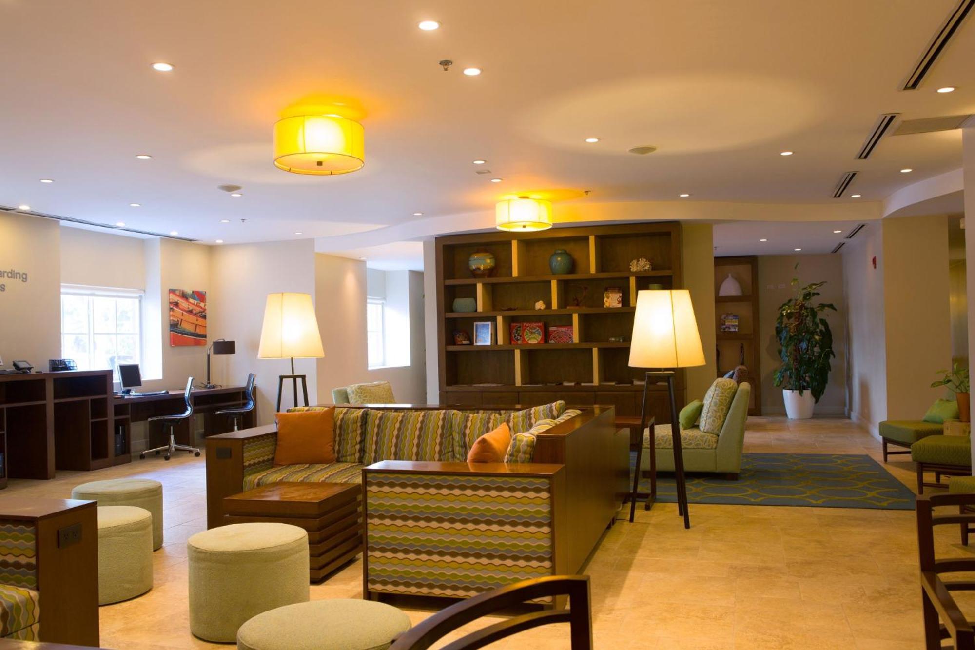 Courtyard By Marriott Bridgetown, Barbados Hotel Bagian luar foto
