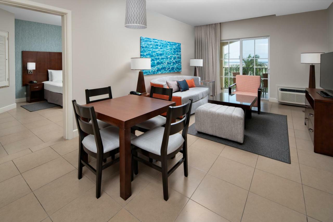Courtyard By Marriott Bridgetown, Barbados Hotel Bagian luar foto