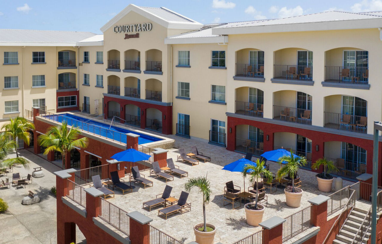 Courtyard By Marriott Bridgetown, Barbados Hotel Bagian luar foto